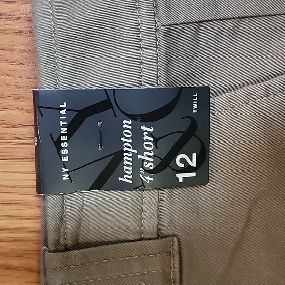 New York & Company Hampton 4” Khaki Shorts 12 - Picture 3 of 4